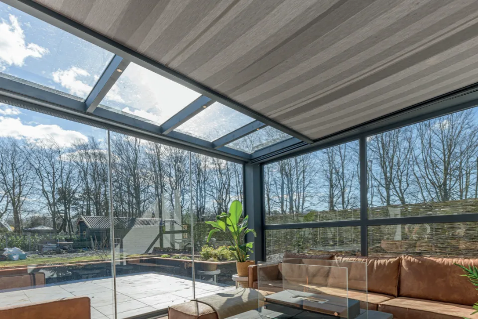 Zon en Scherm ZS670 Lakor